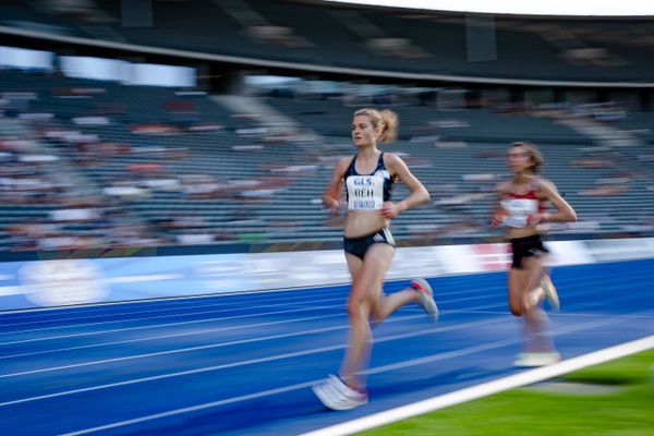 Alina Reh (SCC Berlin) ueber 5000m waehrend der deutschen Leichtathletik-Meisterschaften im Olympiastadion am 26.06.2022 in Berlin